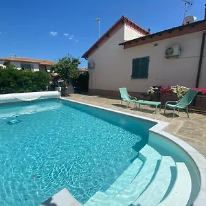https://casa-rosa-cecina-livorno.it-tuscanyhotel.com